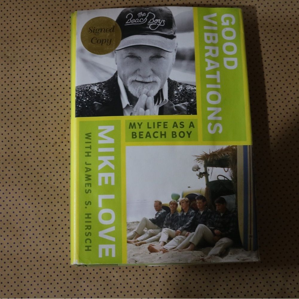 SIGNED Mike Love Good Vibrations Book